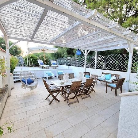 Vista Mare Su Tre Piani Con Giardino Villa Falerna Exteriör bild