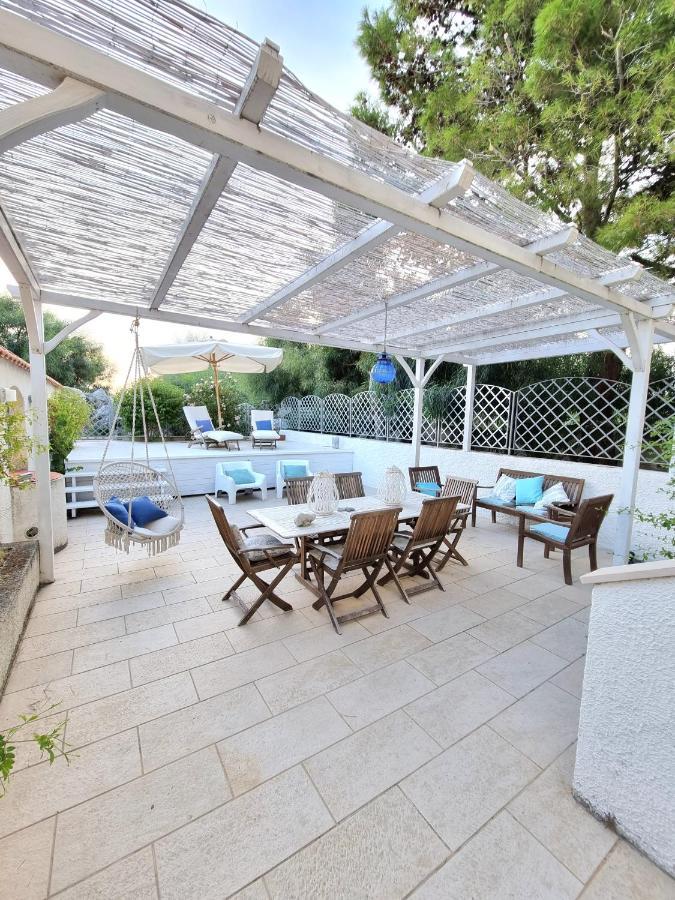 Vista Mare Su Tre Piani Con Giardino Villa Falerna Exteriör bild